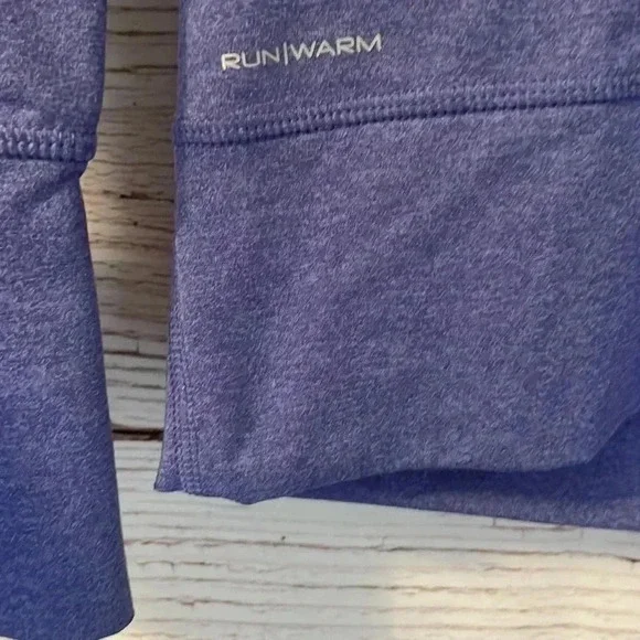 Saucony hooded running shirt - Picture 2 of 7